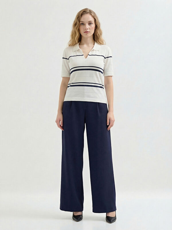 Kadın Beyaz %100 Pamuk Çizgili Desenli Polo Yaka Triko