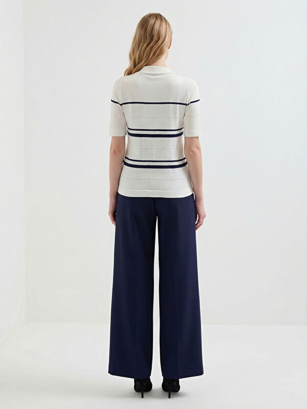 Kadın Beyaz %100 Pamuk Çizgili Desenli Polo Yaka Triko