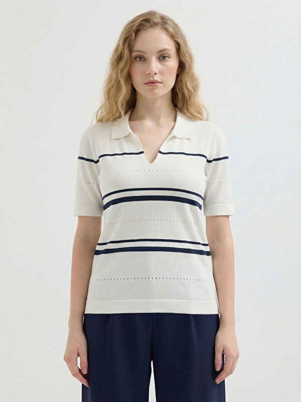 Kadın Beyaz %100 Pamuk Çizgili Desenli Polo Yaka Triko