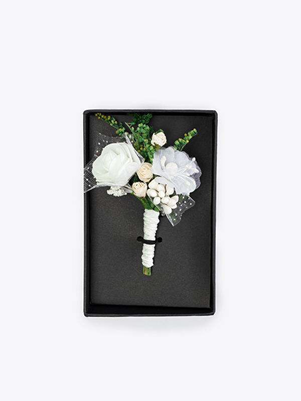 Erkek Beyaz Yaka Çiçeği