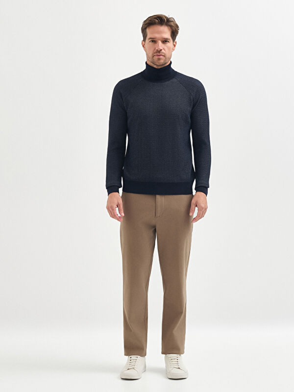 Erkek Lacivert Yün Karışımlı Boğazlı Yaka Desenli Triko Kazak