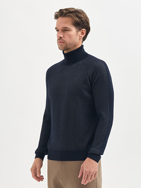 Erkek Lacivert Yün Karışımlı Boğazlı Yaka Desenli Triko Kazak