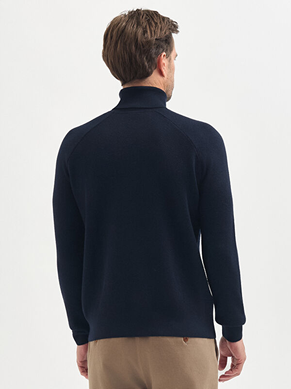 Erkek Lacivert Yün Karışımlı Boğazlı Yaka Desenli Triko Kazak