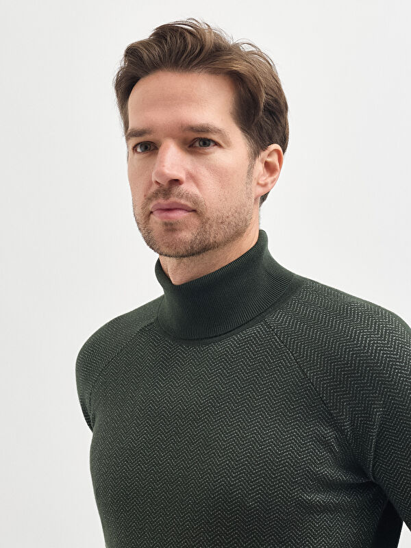 Erkek Haki Yün Karışımlı Boğazlı Yaka Desenli Triko Kazak