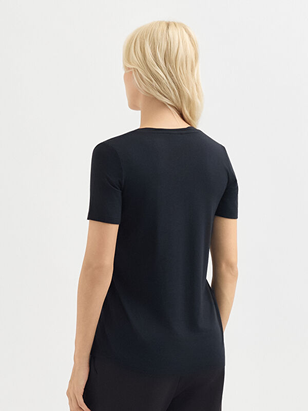 Kadın Siyah Tişört