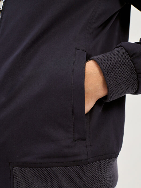 Erkek Lacivert Kapüşonlu Mont