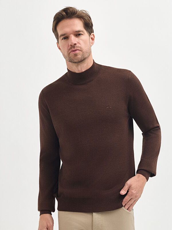 Erkek Kahverengi Yün Karışımlı Yarım Balıkçı Yaka Triko Kazak