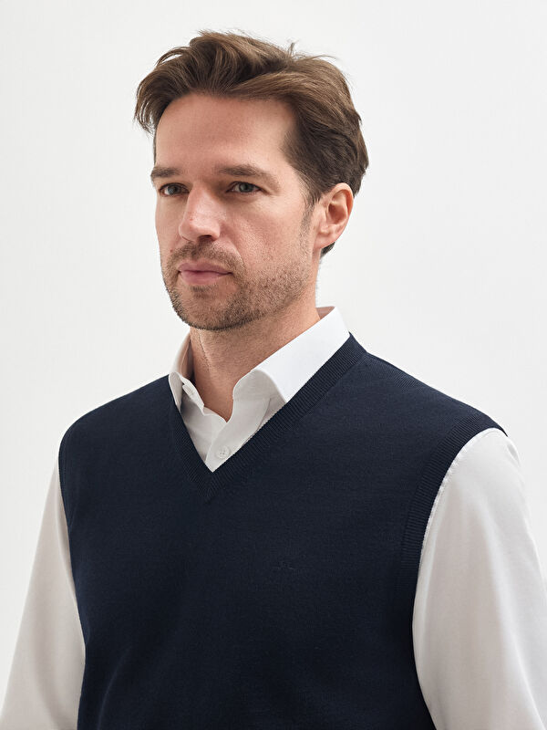 Erkek Lacivert Yün Karışımlı V Yaka Triko Süveter