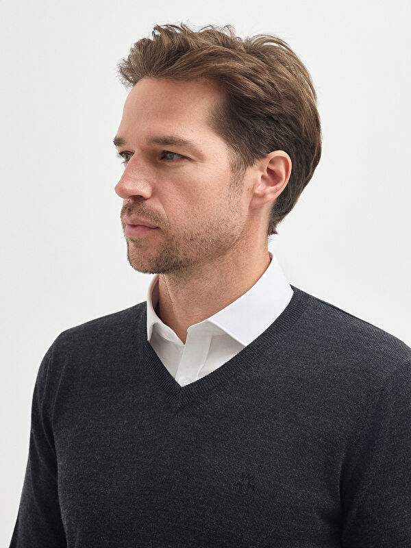 Erkek Antrasit Yün Karışımlı V Yaka Triko Kazak