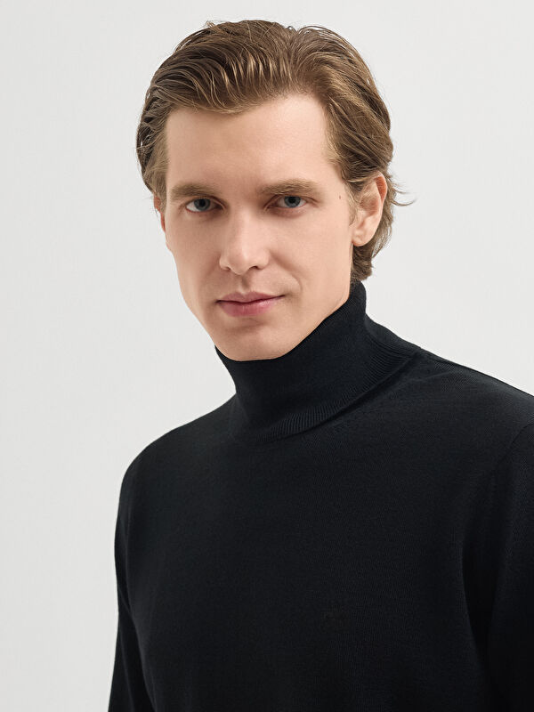 Erkek Siyah Yün Karışımlı Boğazlı Yaka Triko Kazak