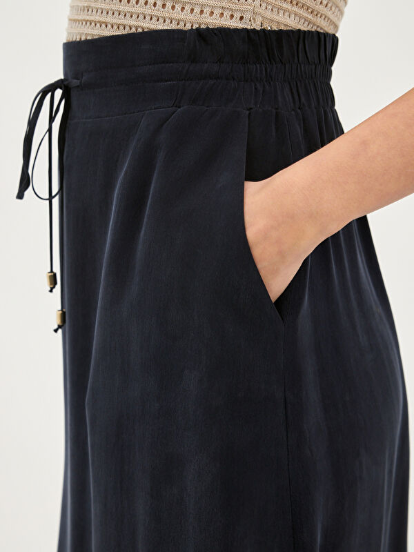 Kadın Lacivert Etek