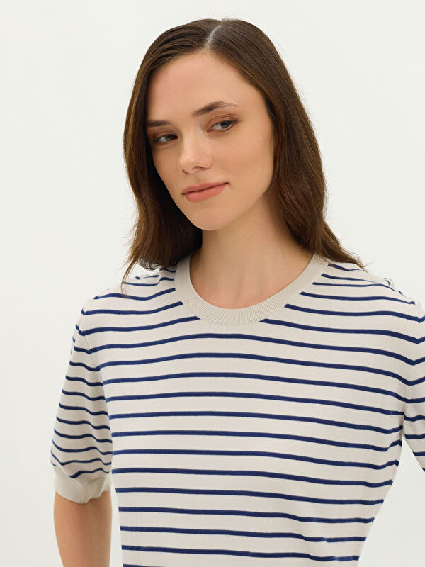 Kadın Krem %100 Pamuk Lacivert Çizgili Triko T-Shirt