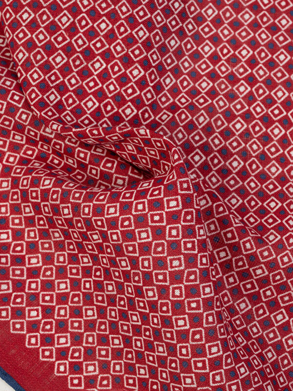 Erkek Kırmızı Mendil