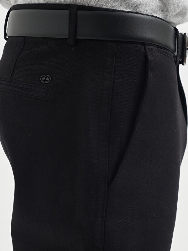 Erkek Siyah Pamuk Karışımlı Casual Pantolon