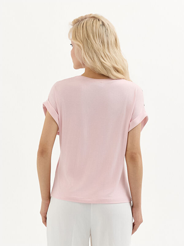 Kadın Pembe Viskon Karışımlı Düğme Detaylı T-Shirt